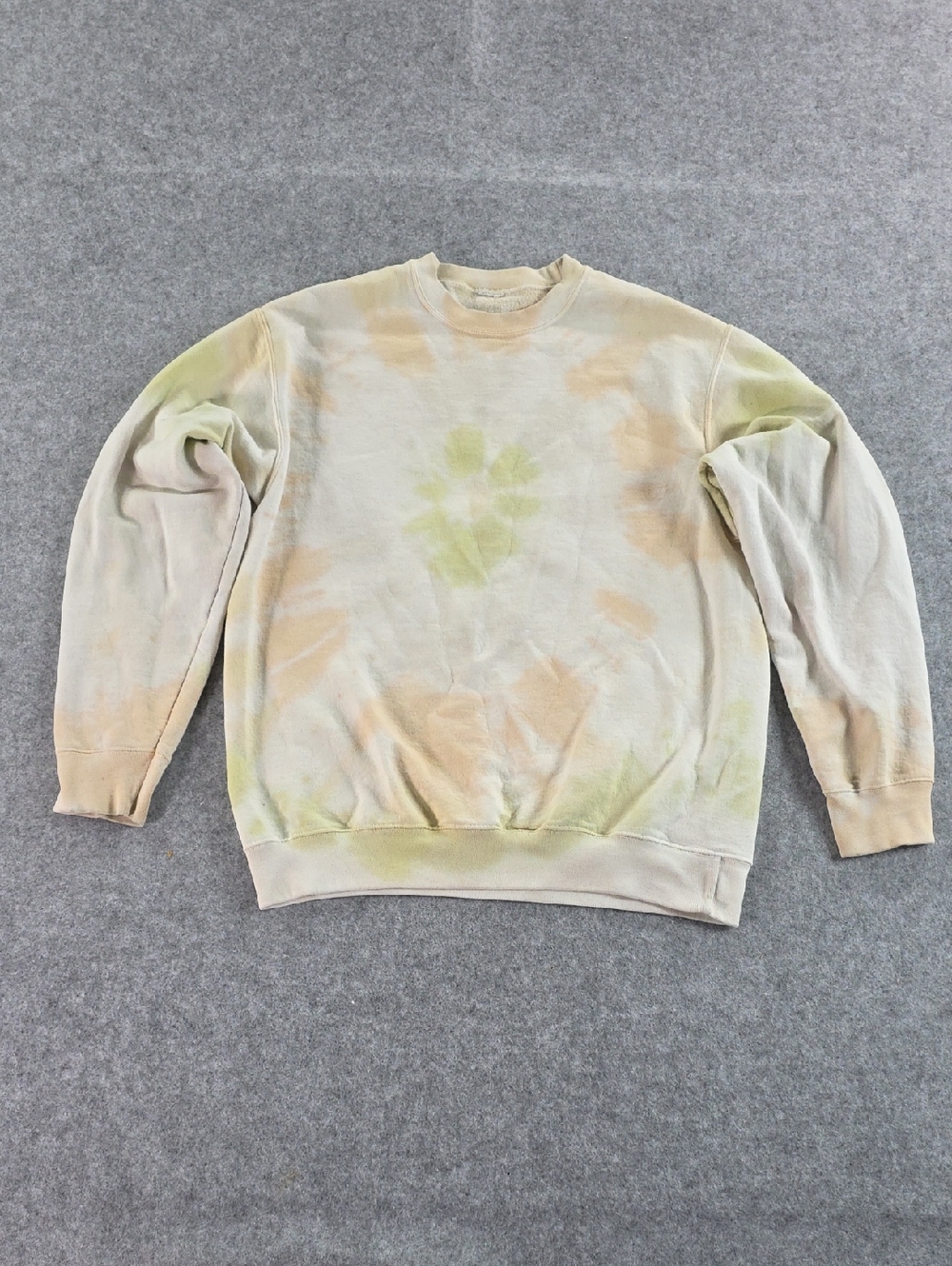 Women's XL Classic Tie-Dye Crewneck Sweatshirt in Pastel Green and Beige